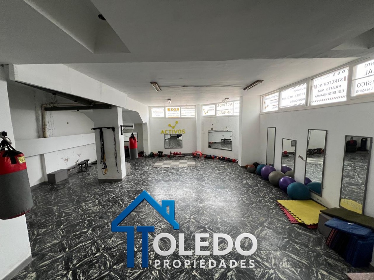 LOCAL EN VENTA EN 91 Y 2BIS OPORTUNIDAD