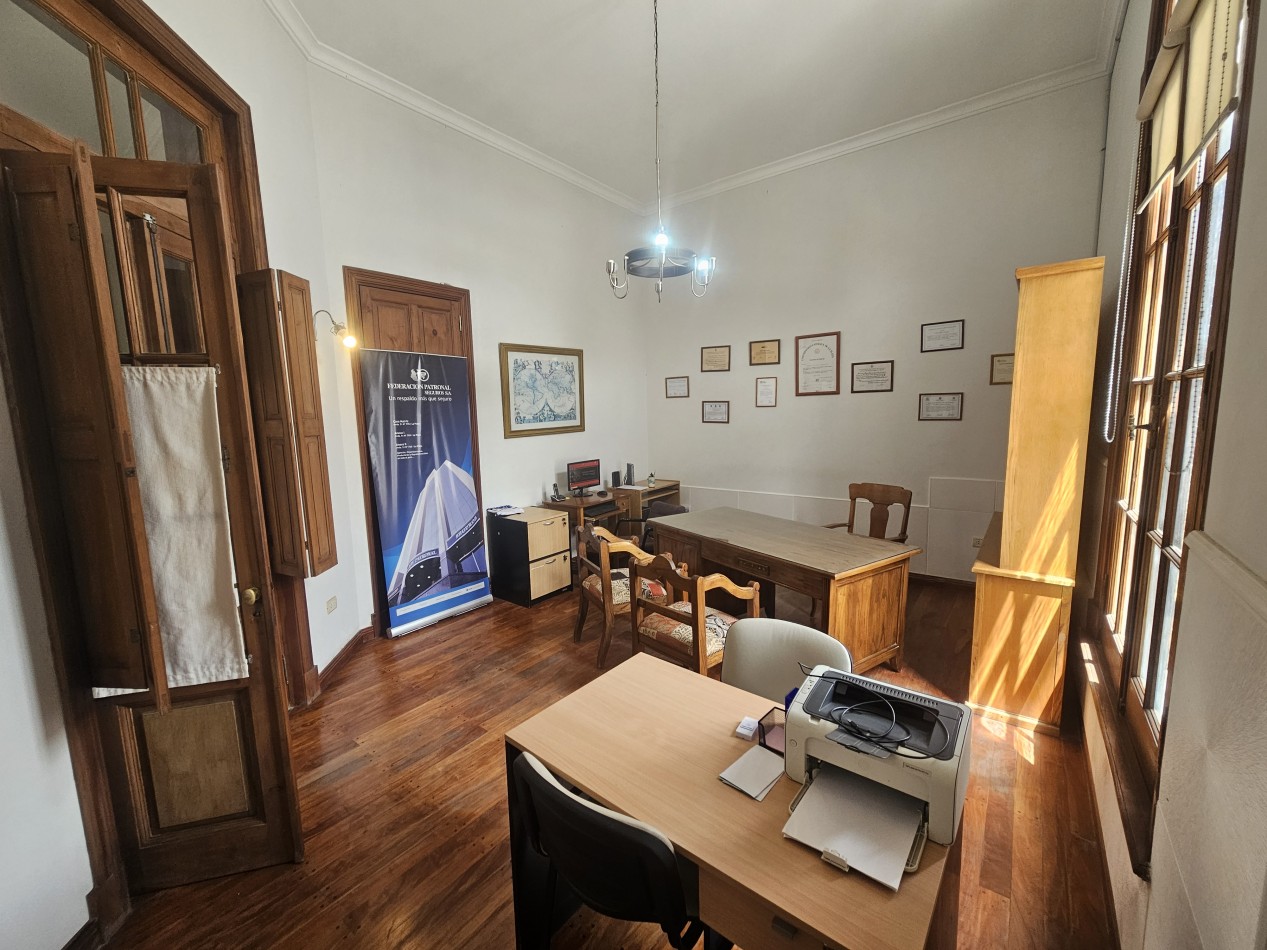 CASA ZONA CENTRO CONSULTORIOS