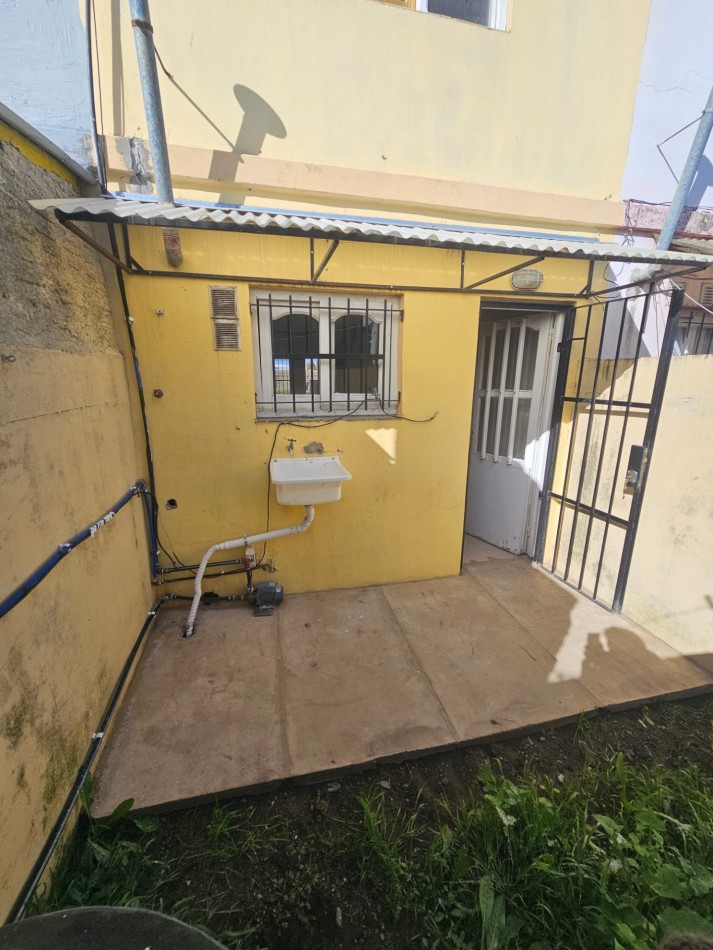 Duplex en alquiler 48 e 75 y 77
