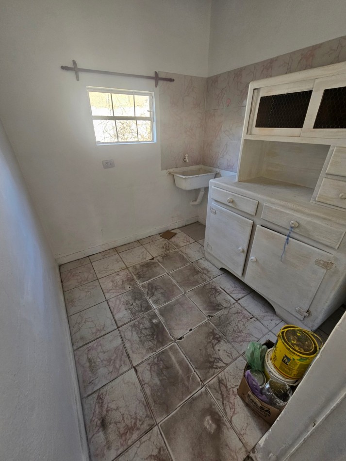 LOCAL COMERCIAL EN ALQUILER - CALLE 69 ENTRE 50 Y 52