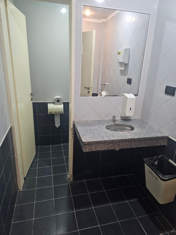 VENTA / ALQUILER - IMPORTANTE INMUEBLEVENTA / ALQUILER - IMPORTANTE COMPLEJO COMERCIAL, GASTRONOMICO Y DE EVENTOS EN VILLA BALNEARIA