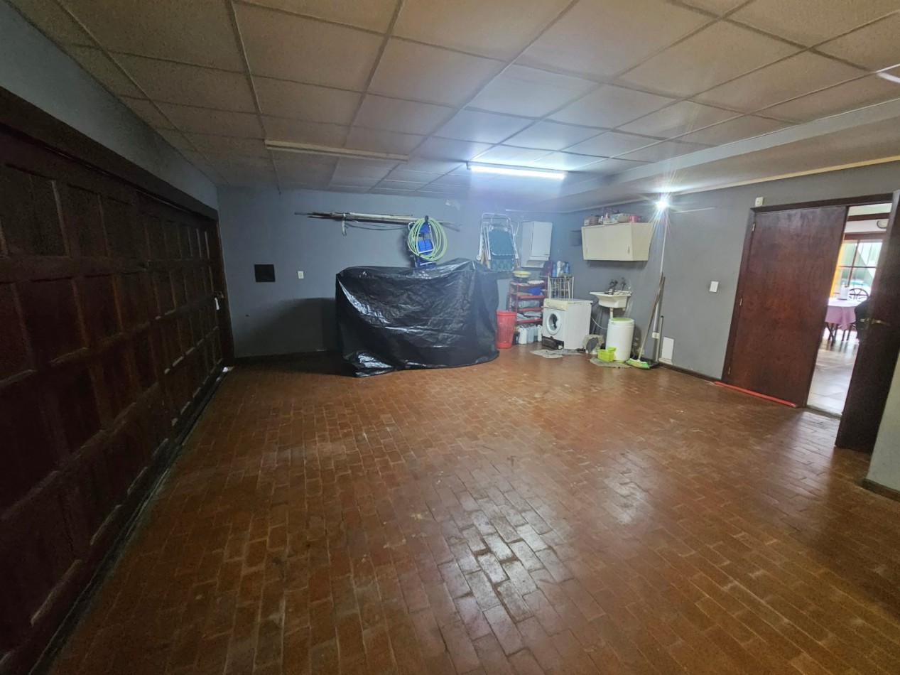 Casa en venta de 5 dormitorios - Calle 71 esquina 8