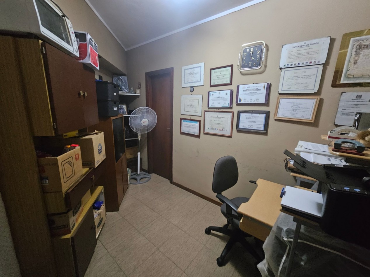 Casa en venta de 5 dormitorios - Calle 71 esquina 8