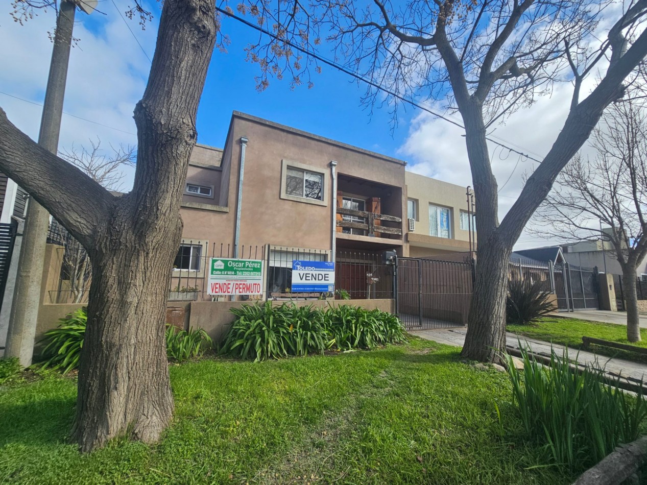  CASA DE 3 DORMITORIOS CON AMPLIO QUINCHO EN ZONA PARQUE (VENDE/PERMUTA)