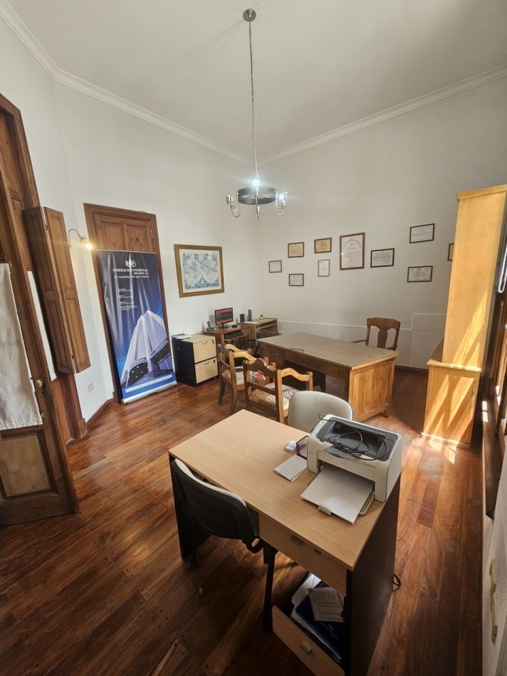 CASA ZONA CENTRO CONSULTORIOS