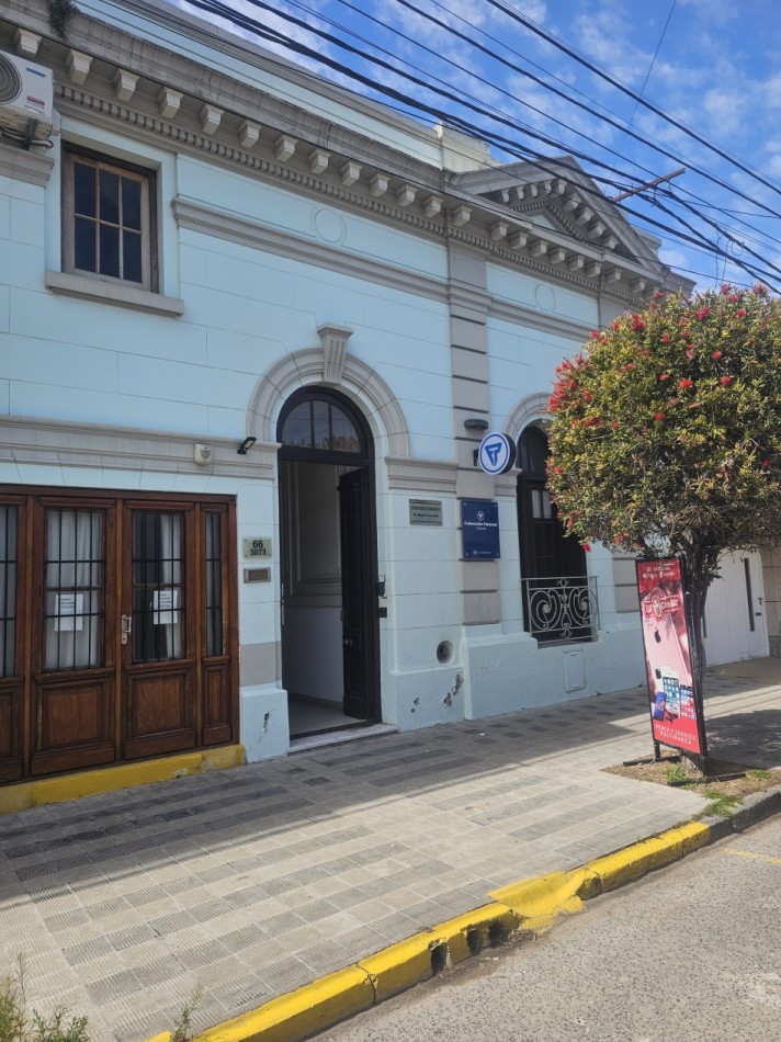 CASA ZONA CENTRO CONSULTORIOS