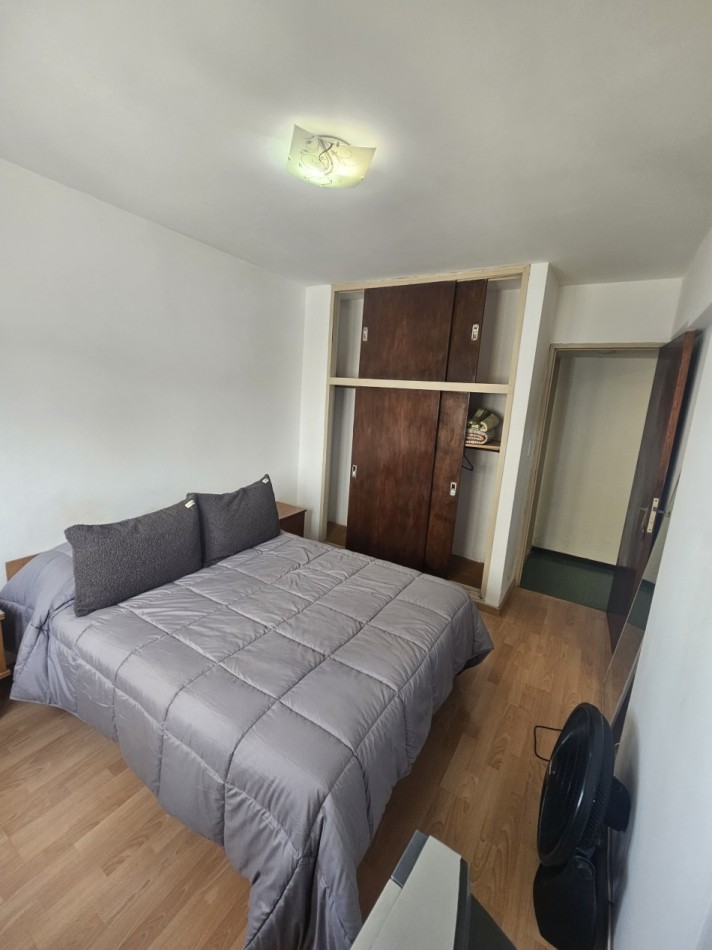 Departamento 2 ambientes en venta - 81 y 2