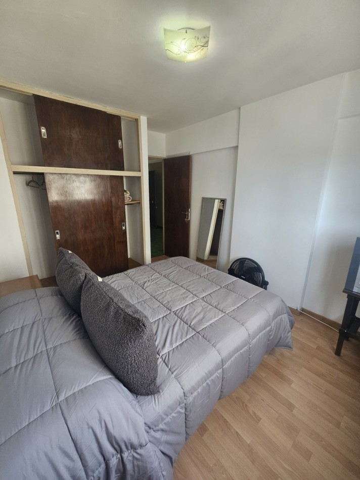 Departamento 2 ambientes en venta - 81 y 2