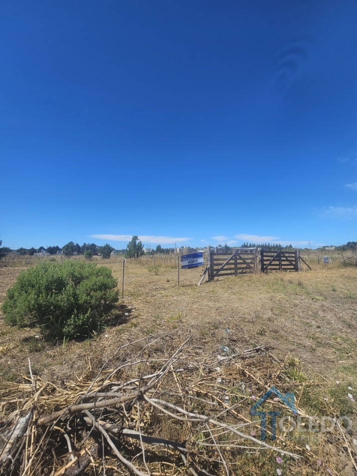VENDO DOS LOTES JUNTOS O SEPARADOS LISTOS PARA ESCRITURAR