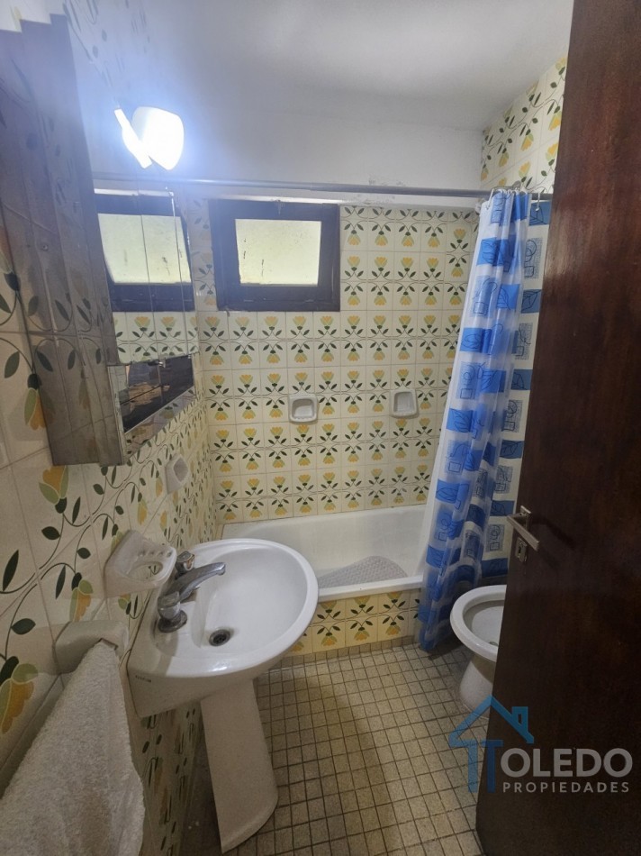 Departamento 2 ambientes en venta - 81 y 2
