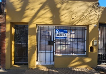 LOCAL COMERCIAL EN ALQUILER - CALLE 69 ENTRE 50 Y 52