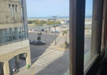 Departamento 2 ambientes en venta - 81 y 2