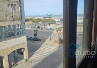 Departamento 2 ambientes en venta - 81 y 2