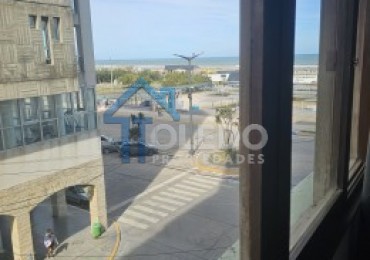 Departamento 2 ambientes en venta - 81 y 2